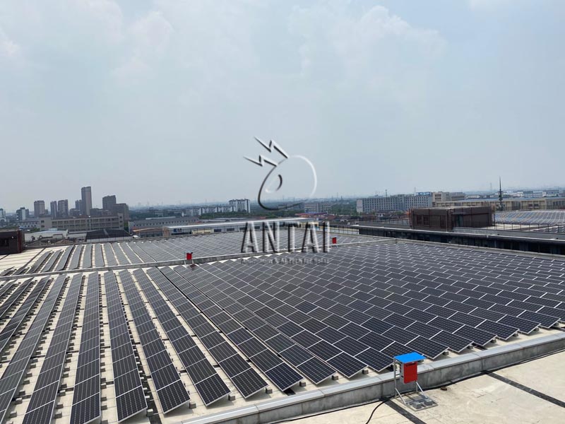  Antaisolarระบบติดตั้ง MAC ที่ให้มาสำหรับ 10MW ฟาร์มพลังงานแสงอาทิตย์ในประเทศจีน